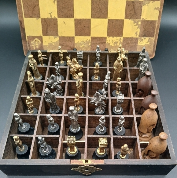 Antique Vintage Chess Set with Case and Board - Picture 6 of 9